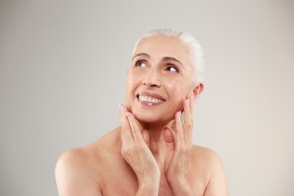 las arrugas se producen como consecuencia del proceso de envejecimiento